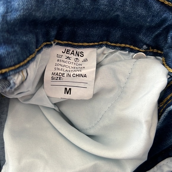 Distressed Short - Picture 3 of 3